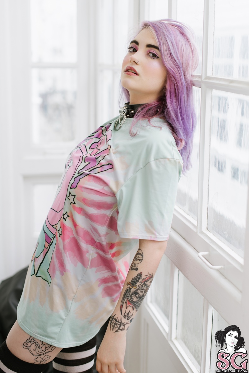 gloom-unicornbloom-03.jpg