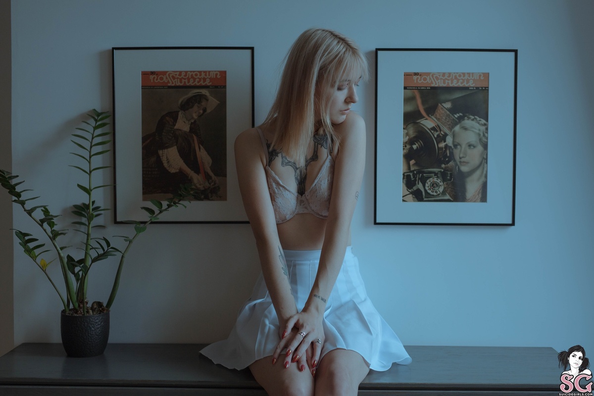 unholydolly-intoxicateafternoon-07.jpg