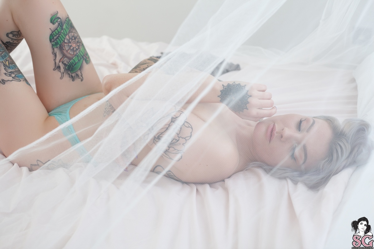 daisygrey-piercetheveil-27.jpg