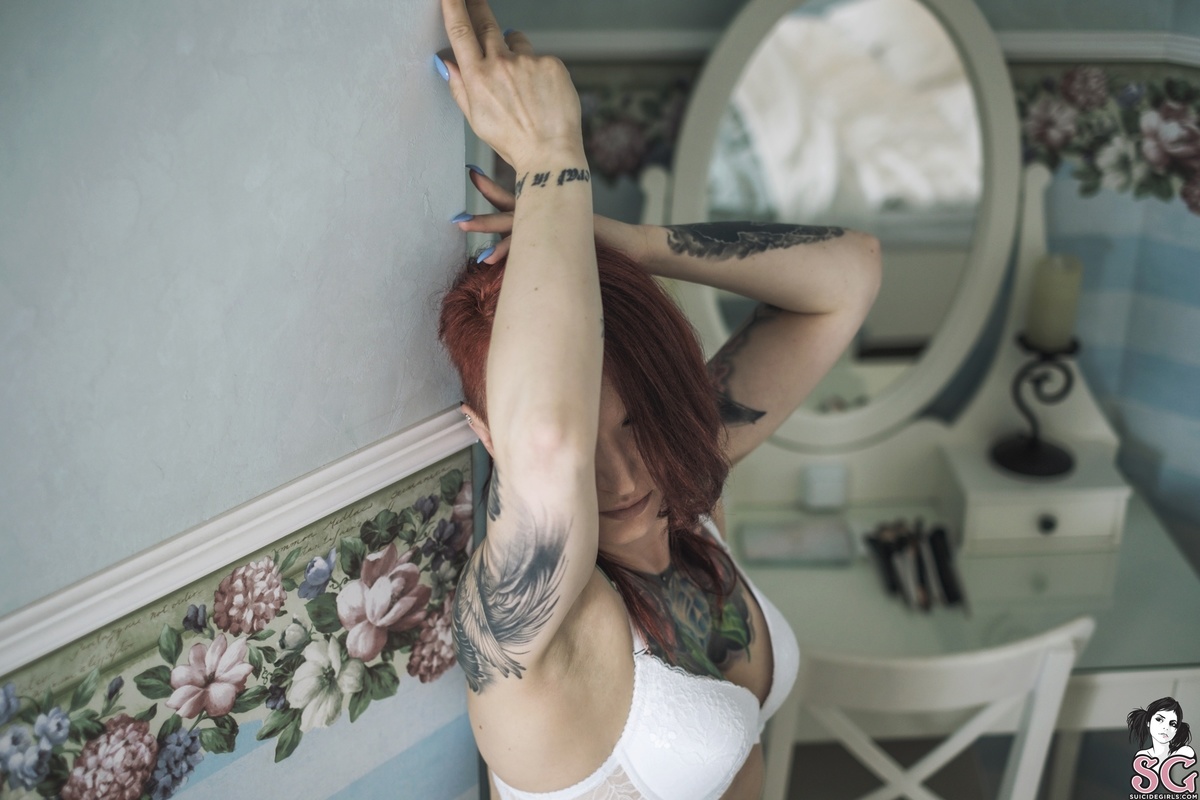 cannyfox-fallinlove-01.jpg