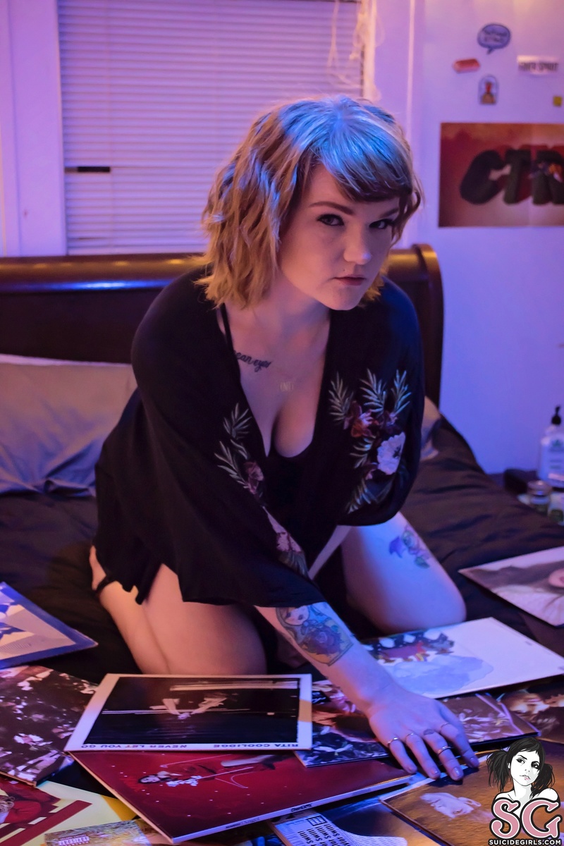 overnightfaun-anightin-01.jpg