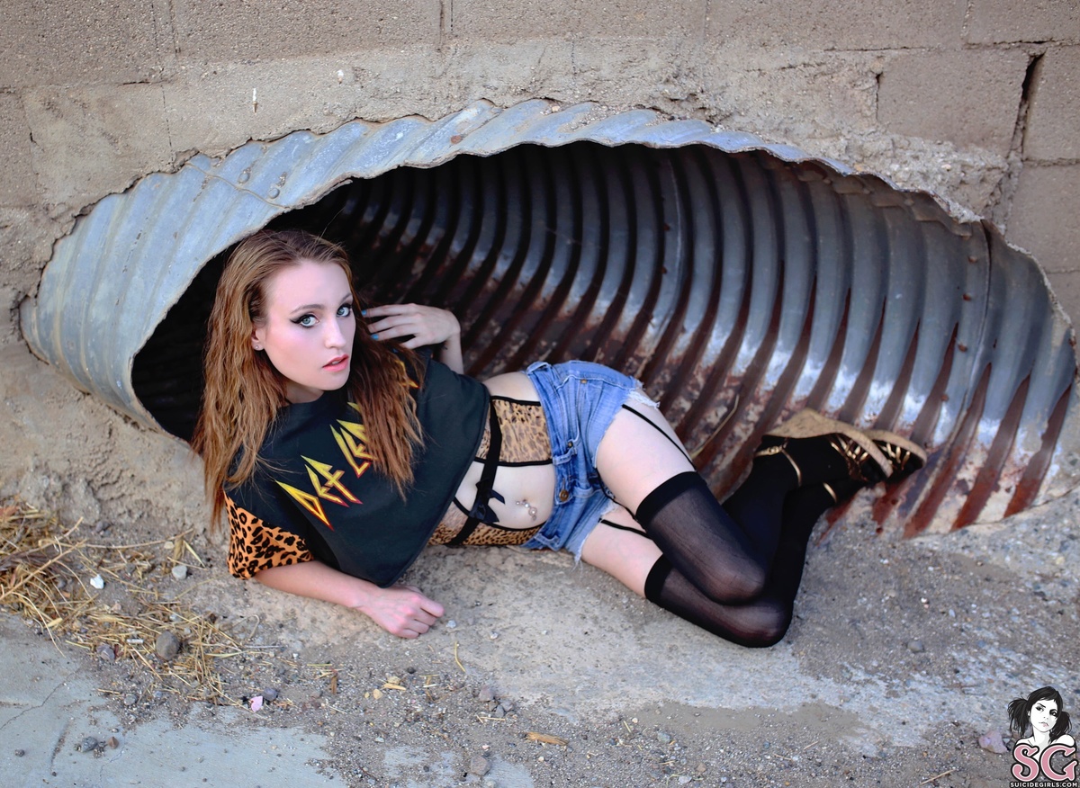 xstarr-girlgonewild-01.jpg