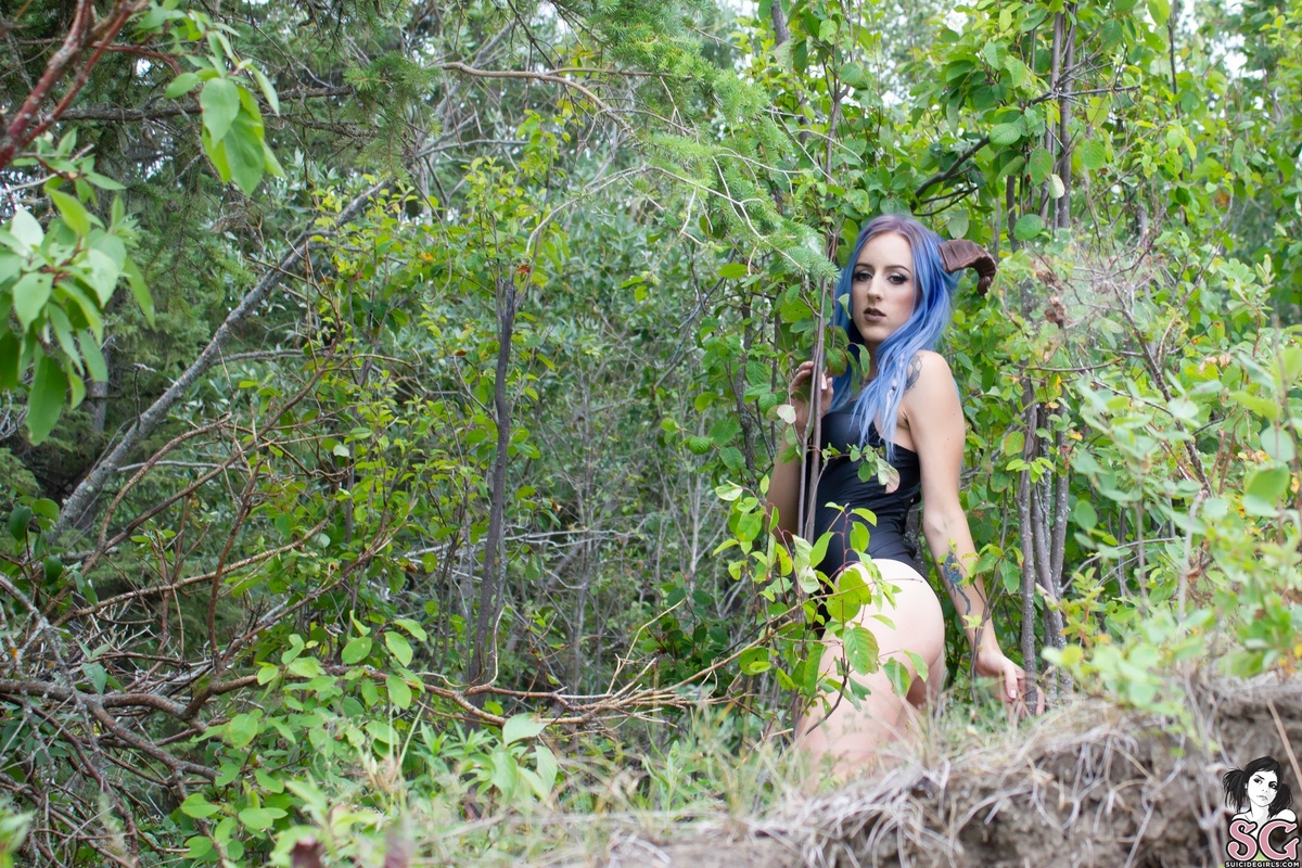 cecekitten-rivergoddess-01.jpg