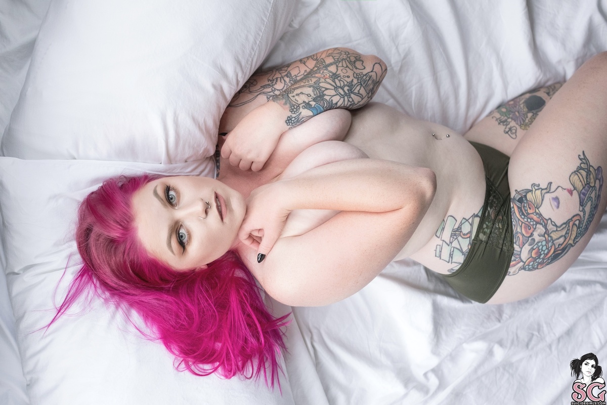 enigmasuicide-sweetieyouhadme-13.jpg