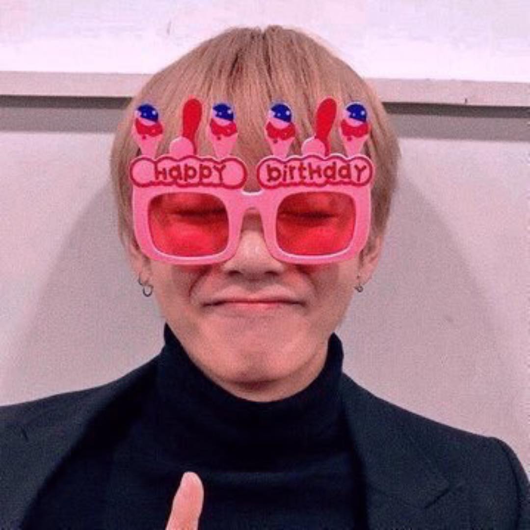 BTS V birthday pic