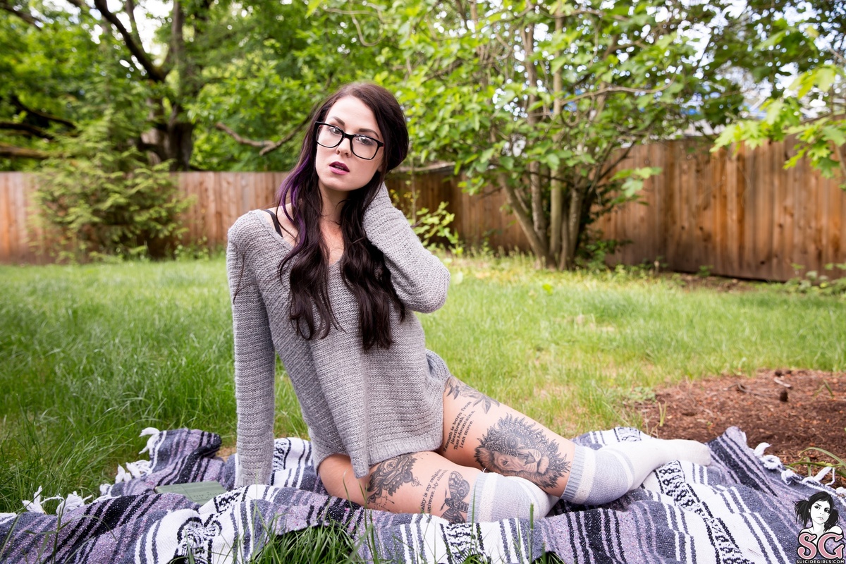 mariselle-sweaterweather-01.jpg