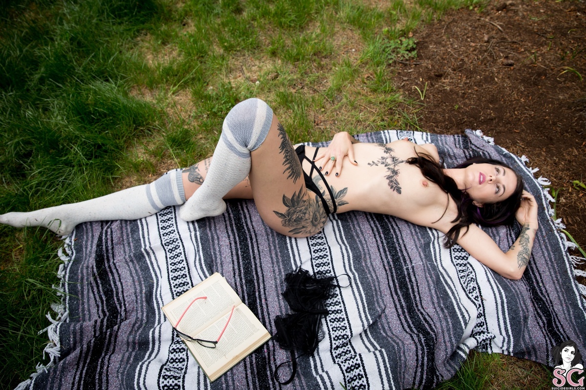 mariselle-sweaterweather-25.jpg