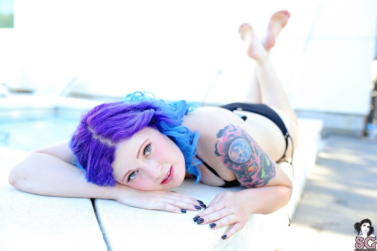 bantherknox-aquariusgirl-03.jpg