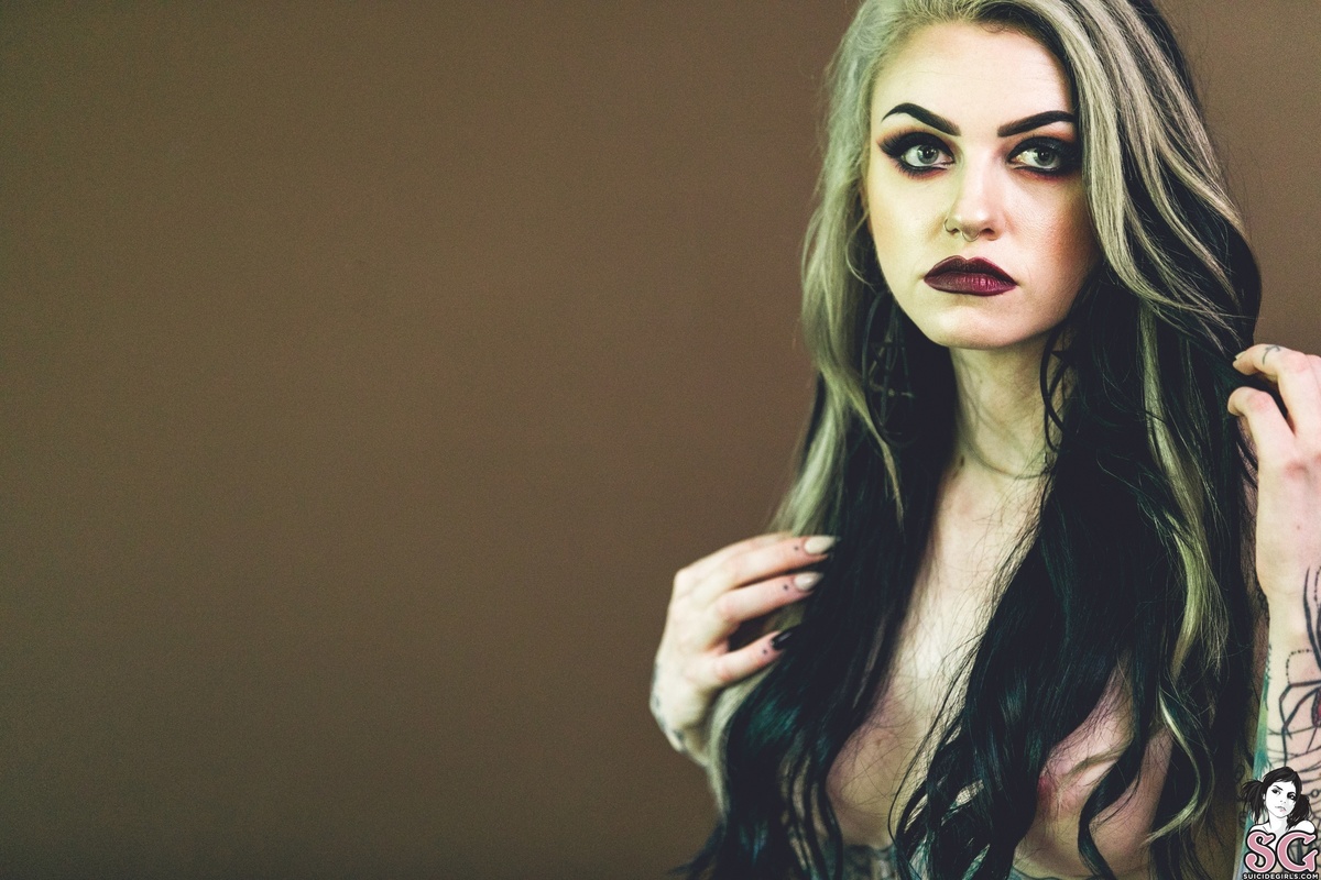 littlemsscareall-paranoir-27.jpg