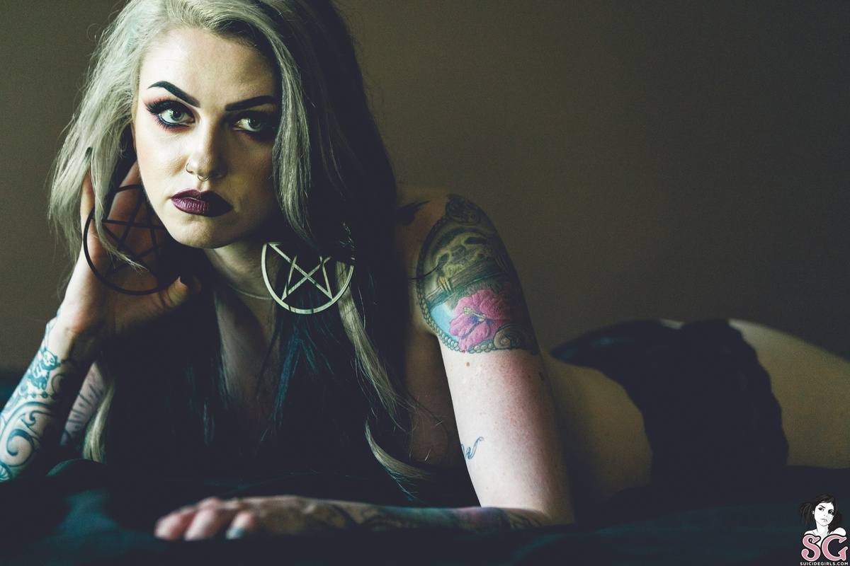 littlemsscareall-paranoir-29.jpg