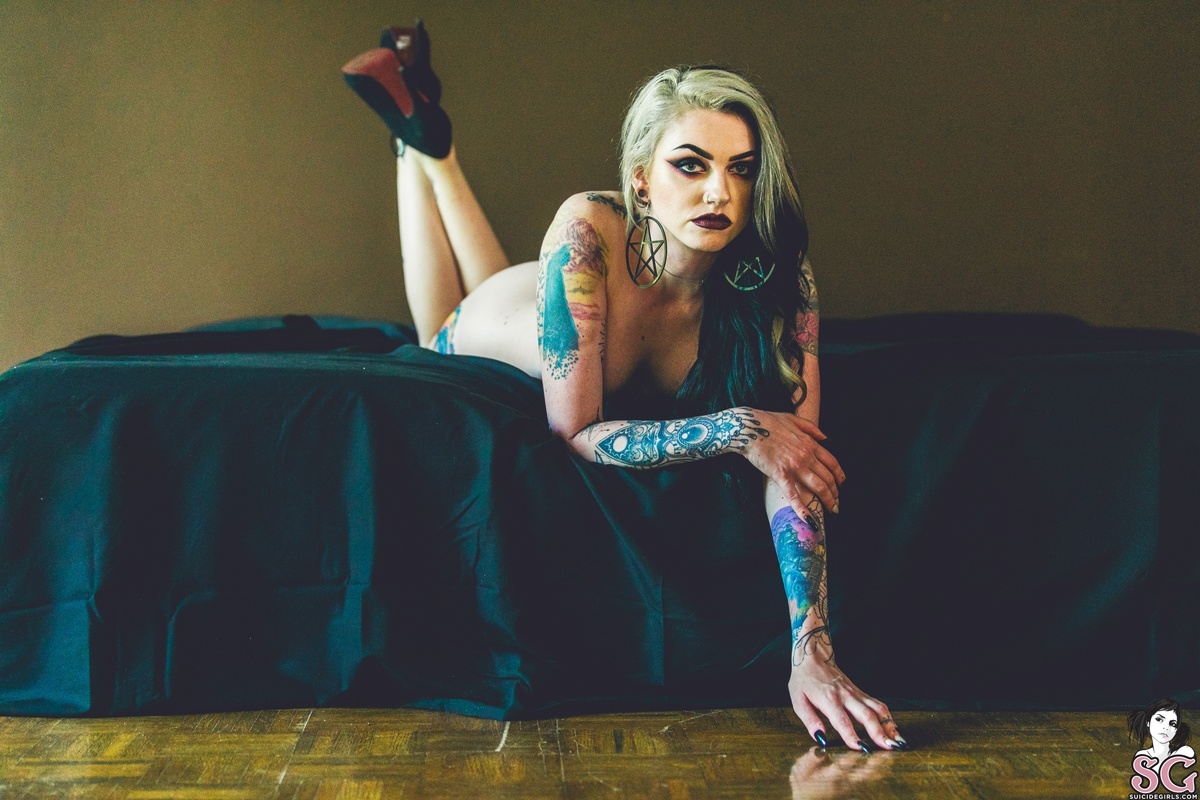 littlemsscareall-paranoir-37.jpg