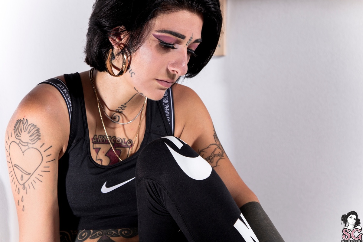 livix-sportswear-01.jpg
