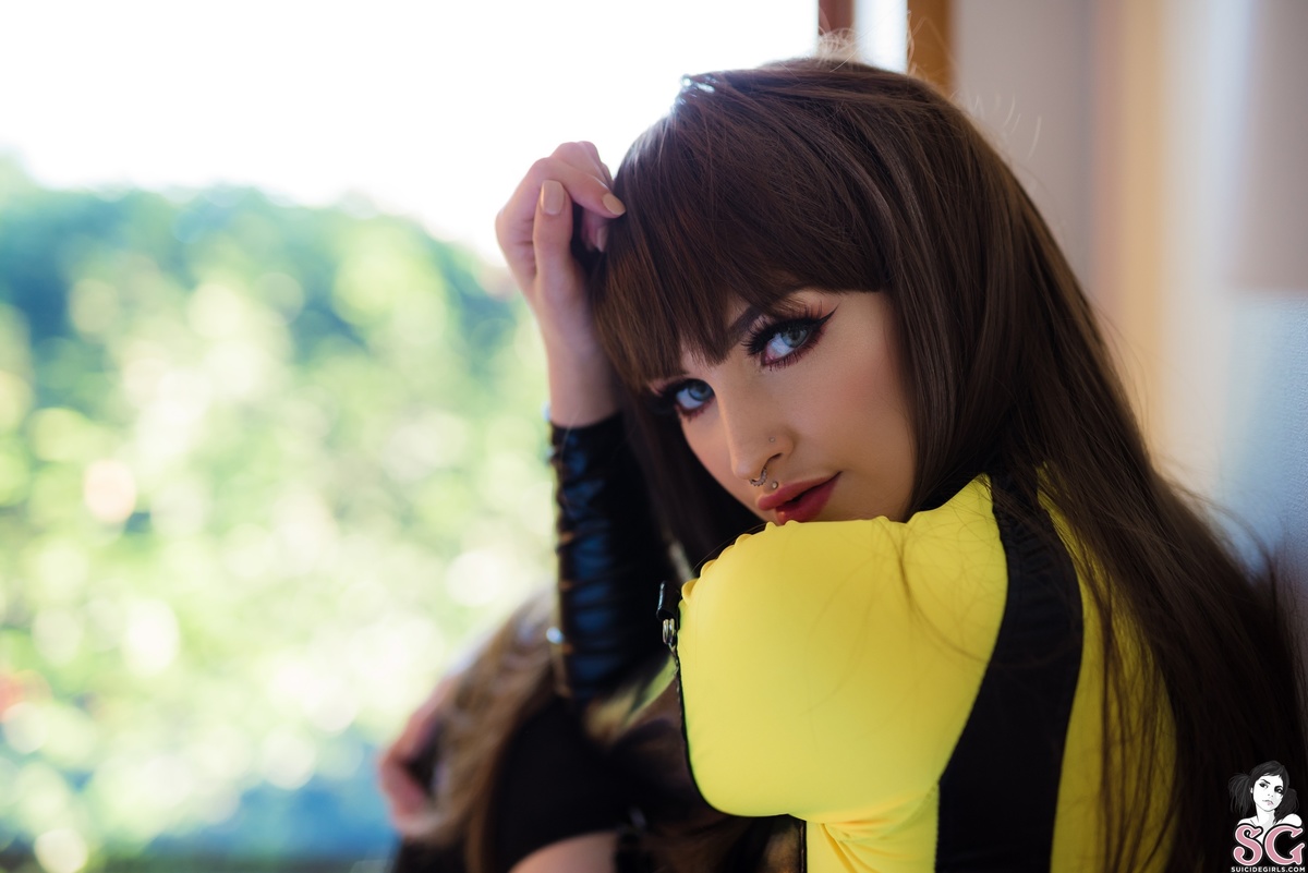 akiramai-lustforlaurie-01.jpg