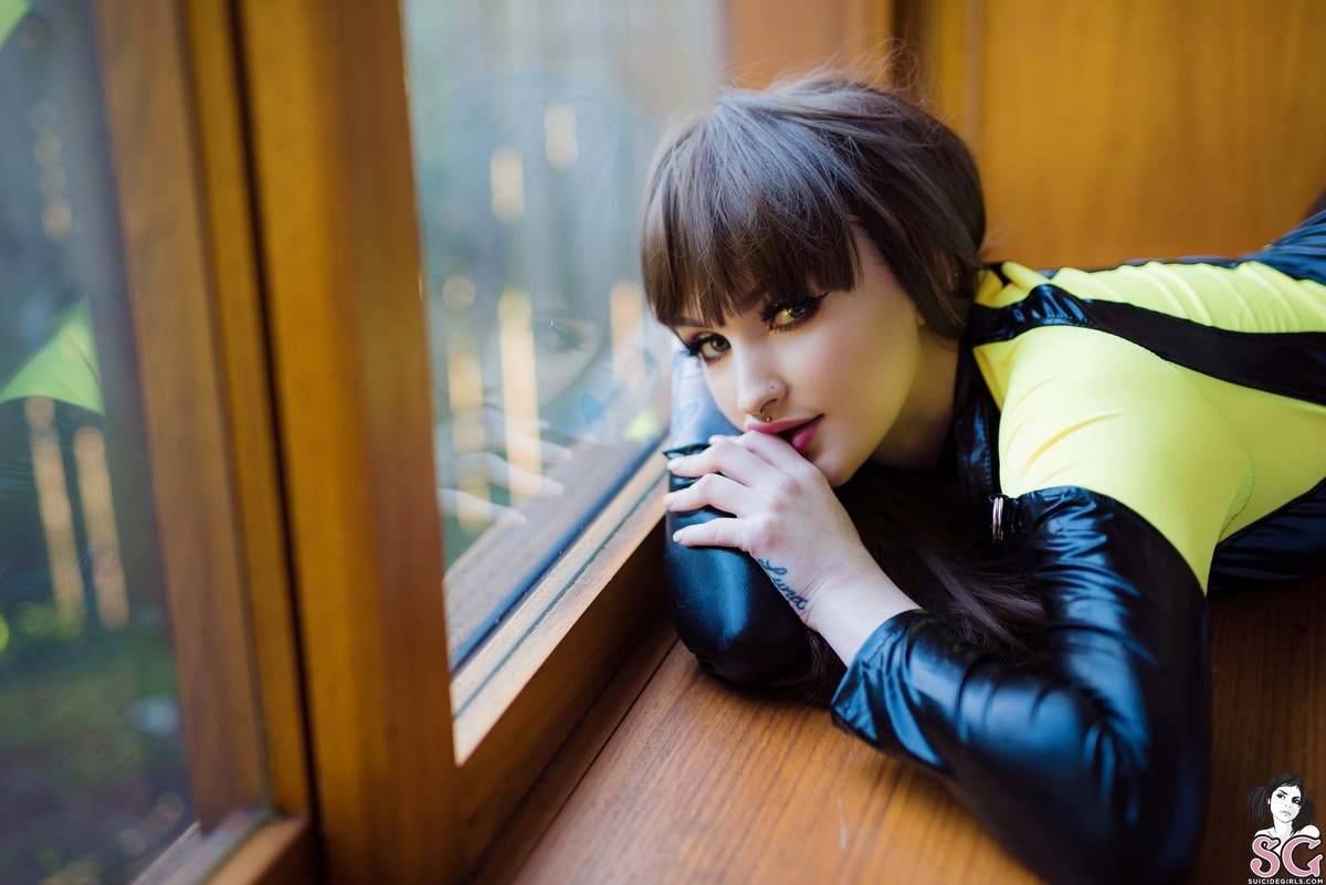 akiramai-lustforlaurie-05.jpg