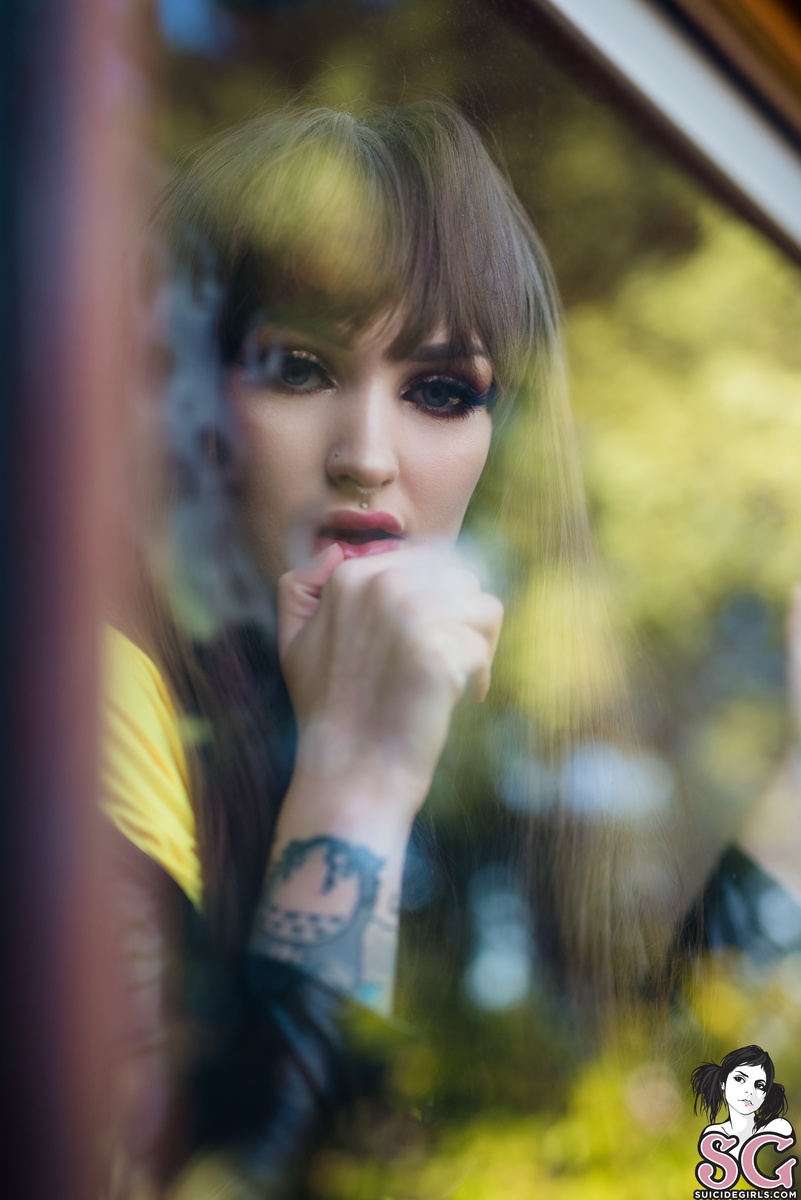 akiramai-lustforlaurie-09.jpg