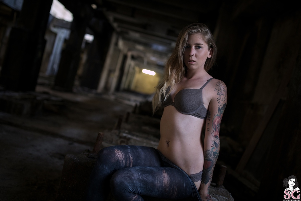 lizzbert-oldfactory-09.jpg