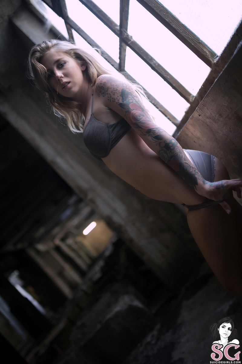 lizzbert-oldfactory-15.jpg