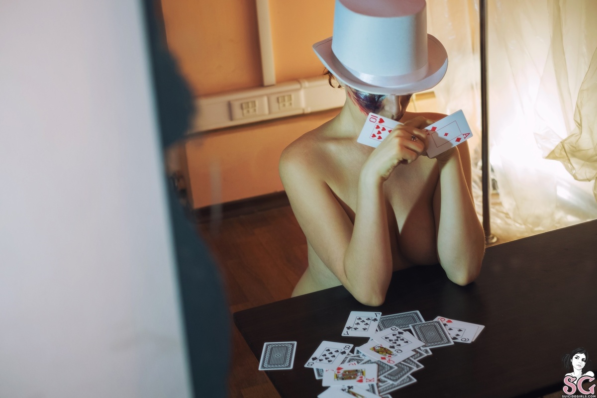 dancinggirl-strangestorymisseshyde-21.jpg
