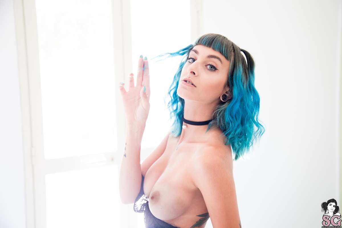 warriorpluto-deepblue-21.jpg
