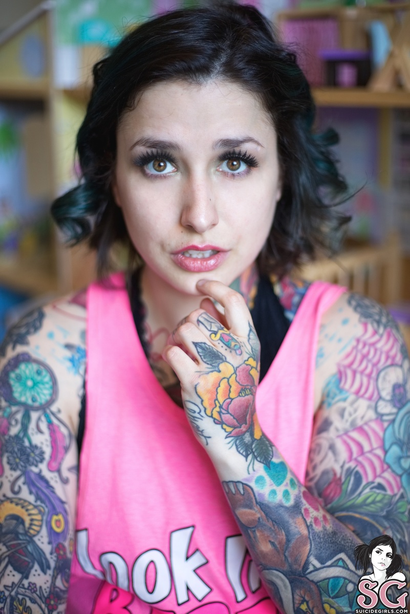 jessacat-lookslikebarbiesmokelikemarley-07.jpg