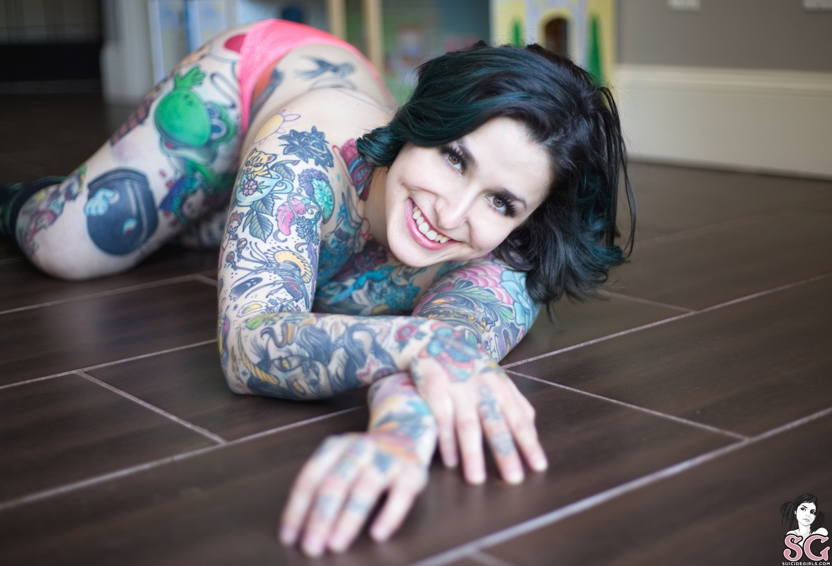 jessacat-lookslikebarbiesmokelikemarley-31.jpg