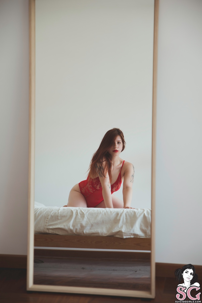 rosimuffin-redrainiscomingdown-13.jpg