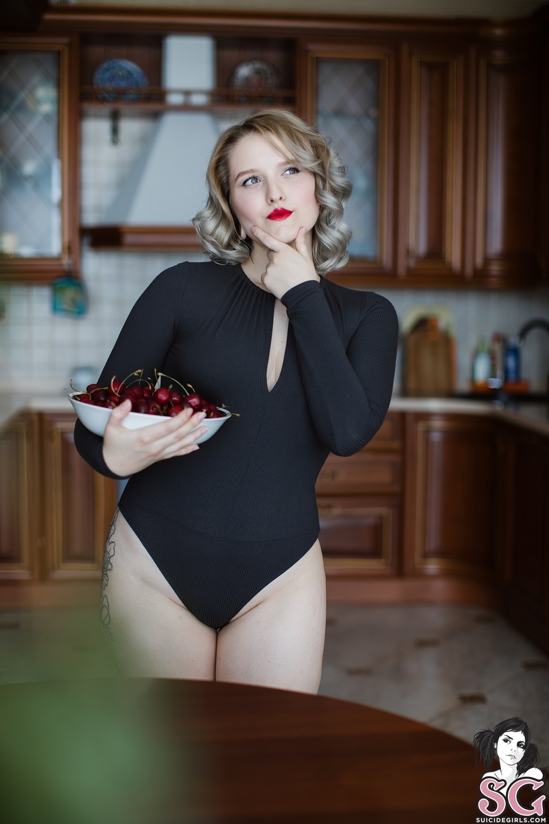 redkaya-wannacherry-01.jpg