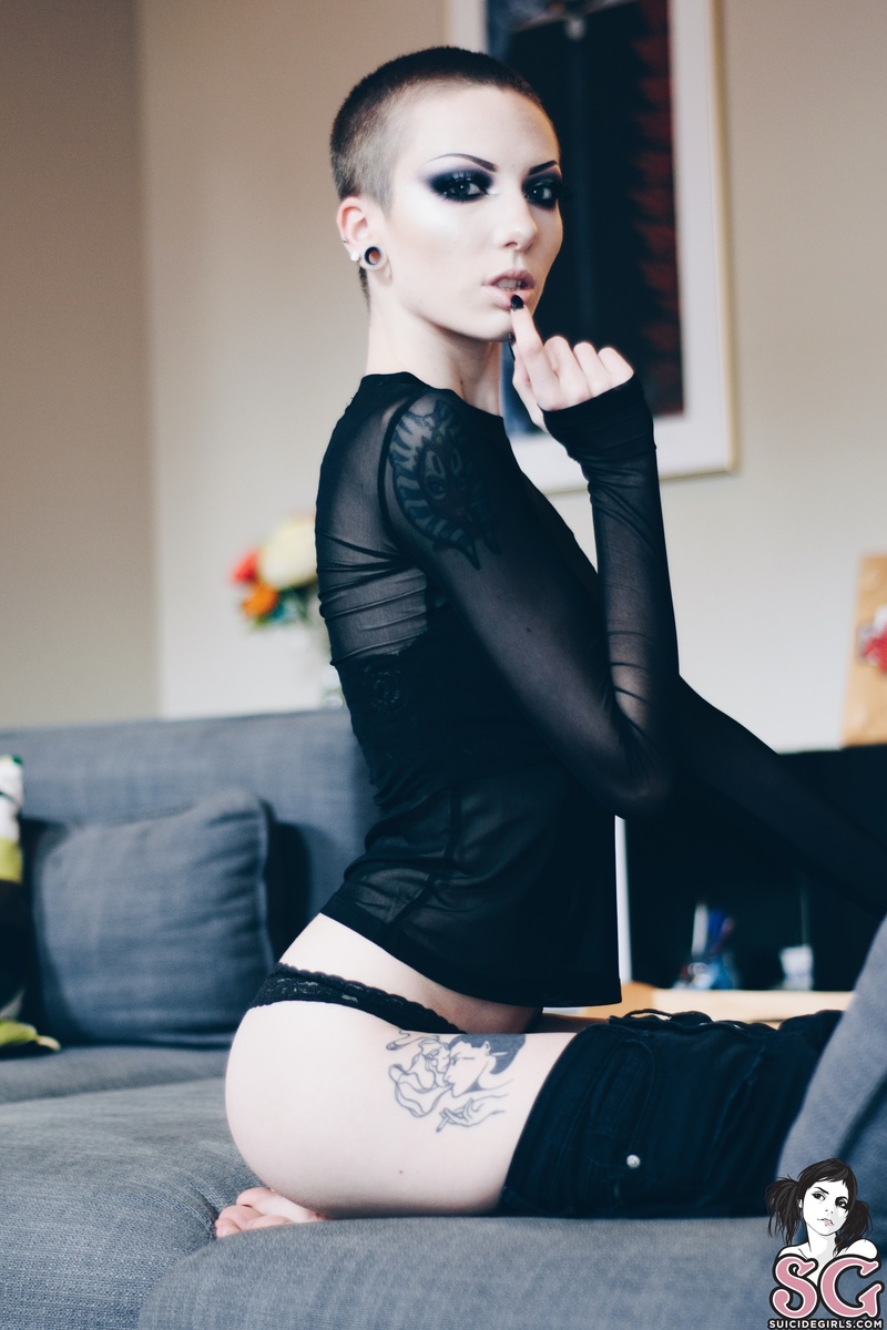 kaeli-onenightstay-05.jpg