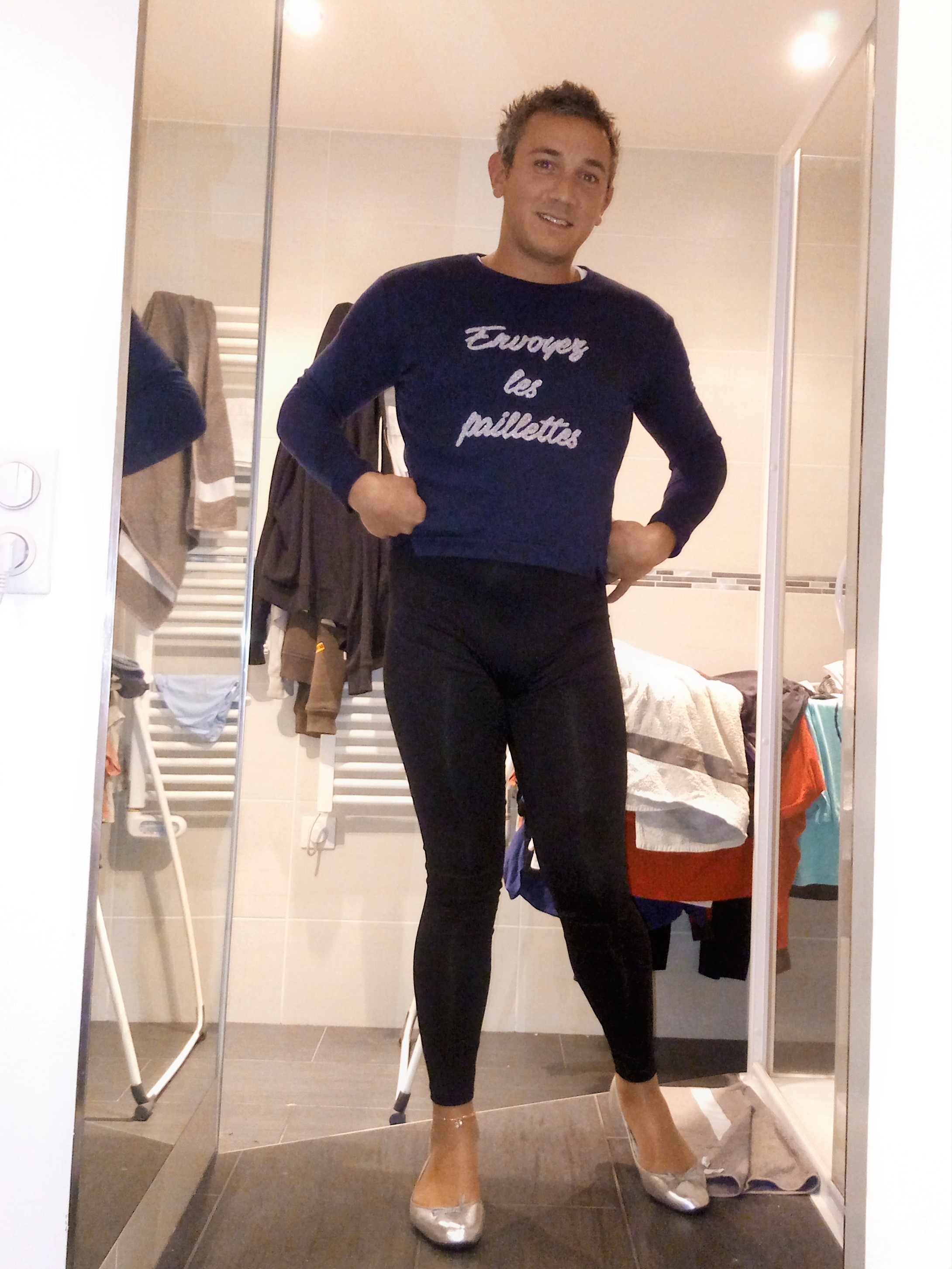 raphael crespin with black legging and ballerinas
