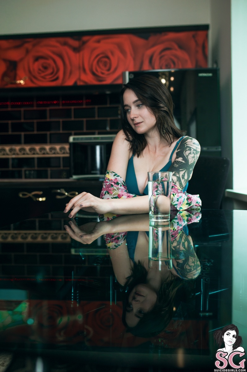 sova-infrontofme-07.jpg