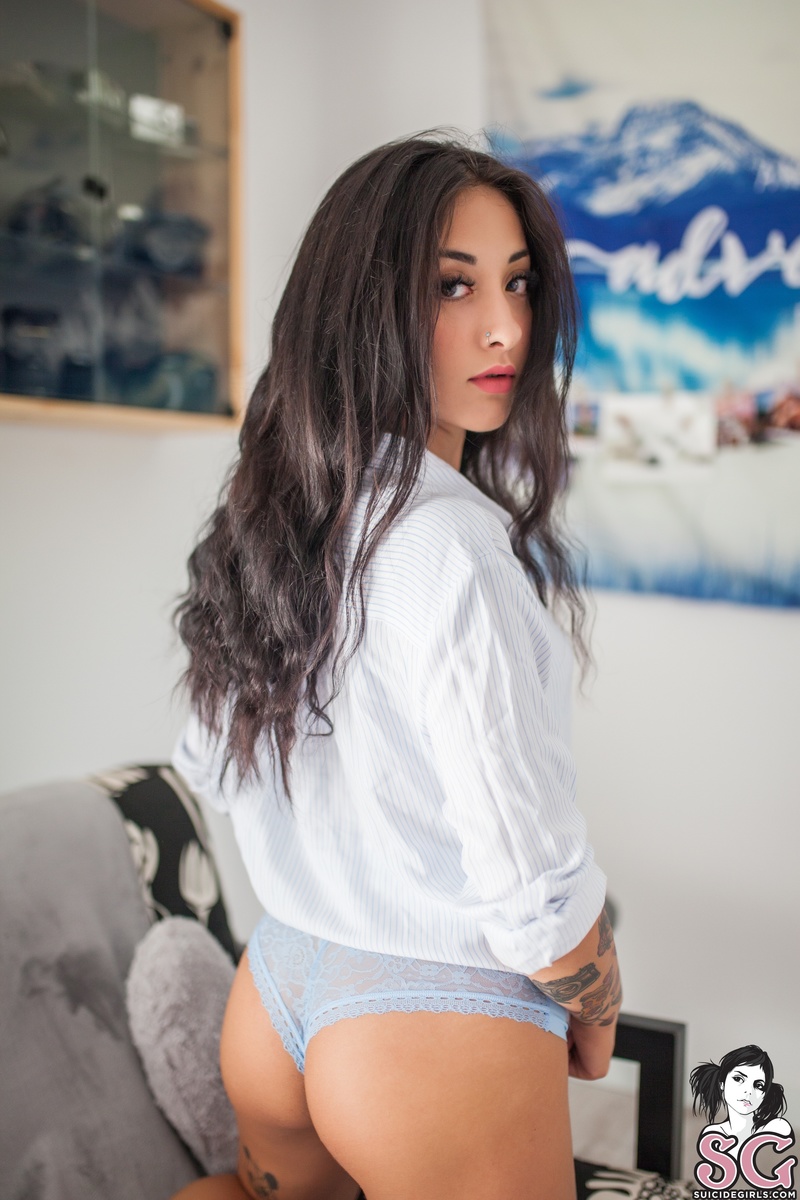 melanya-poison-03.jpg