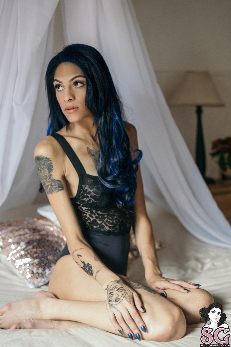 rowenna-illbenearyou-01.jpg