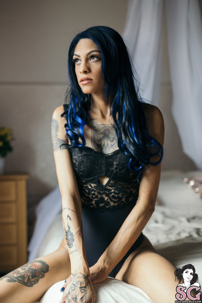rowenna-illbenearyou-11.jpg