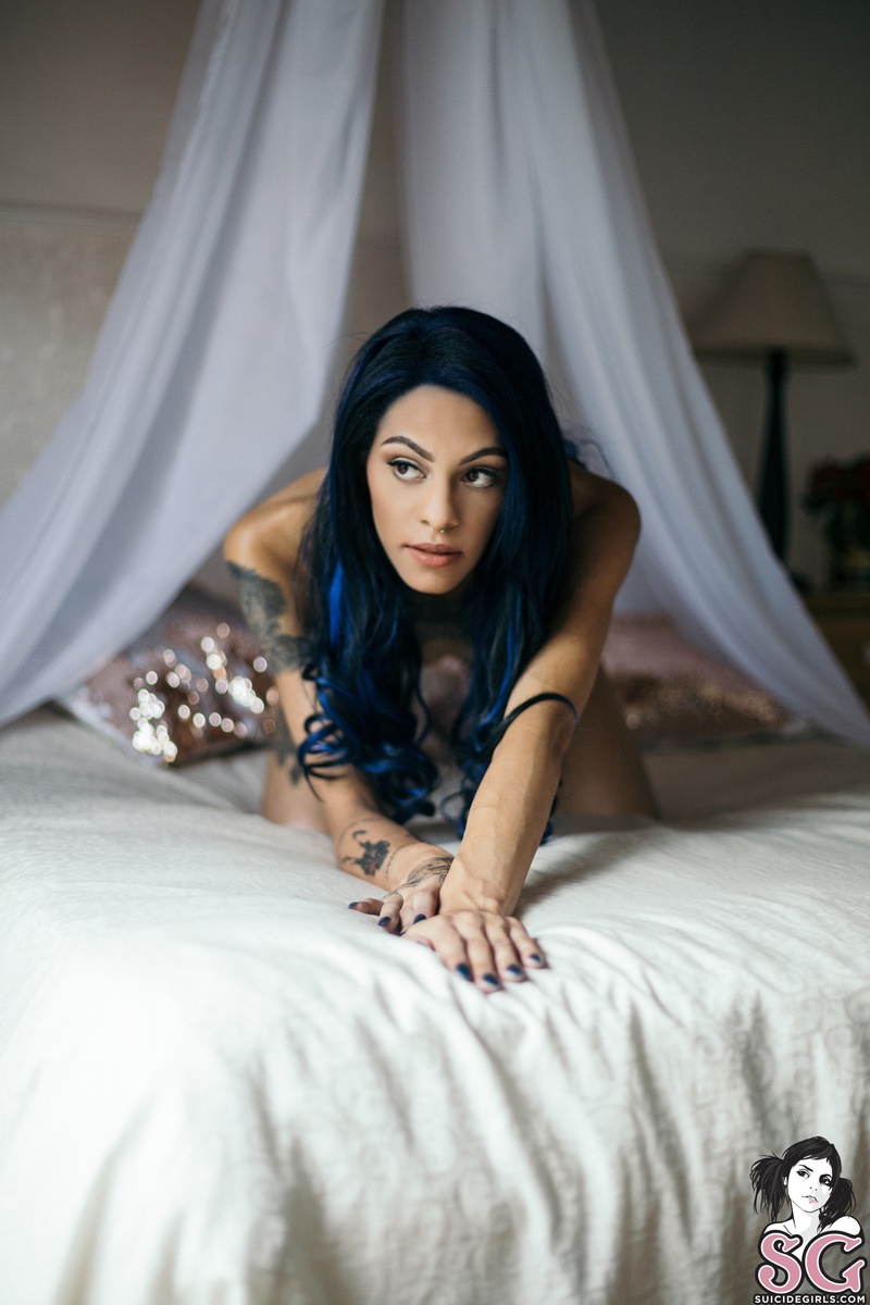 rowenna-illbenearyou-23.jpg