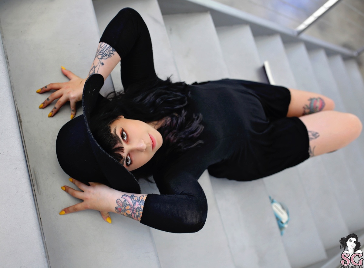 princesssailor-thestrangeandunusual-03.jpg