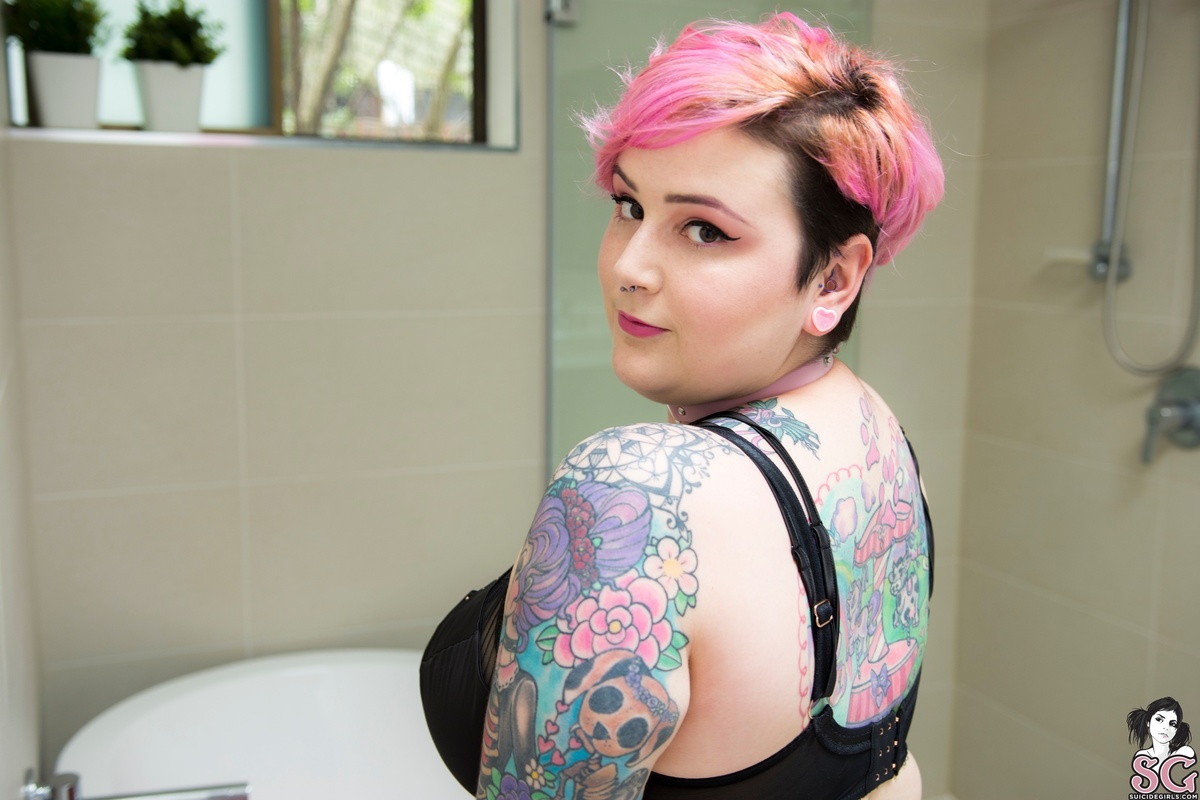 aquata-threatsofromance-07.jpg