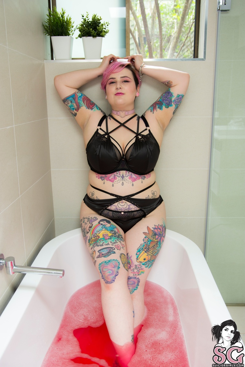 aquata-threatsofromance-13.jpg