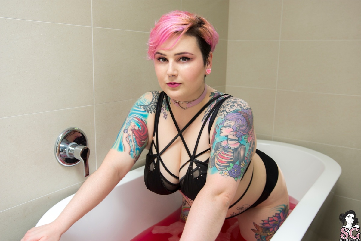 aquata-threatsofromance-15.jpg