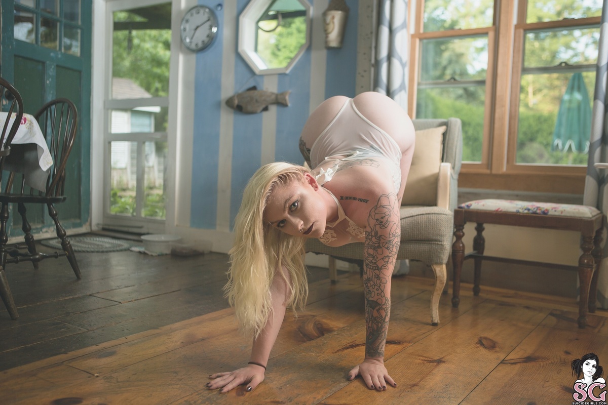 enigmasuicide-alivewiththegloryoflove-05.jpg