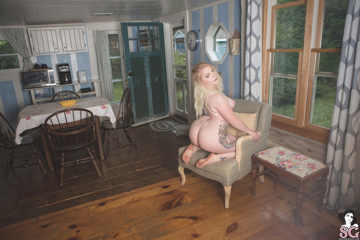 enigmasuicide-alivewiththegloryoflove-35.jpg