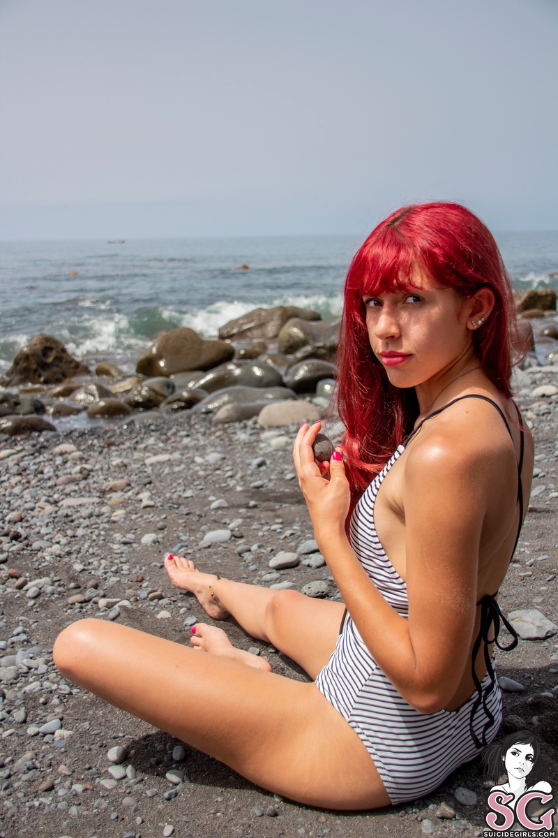 miuna-thebornofwater-09.jpg