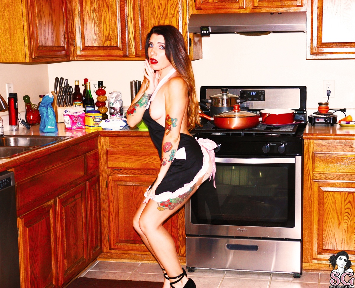 ellastorm-naughtybaking-25.jpg