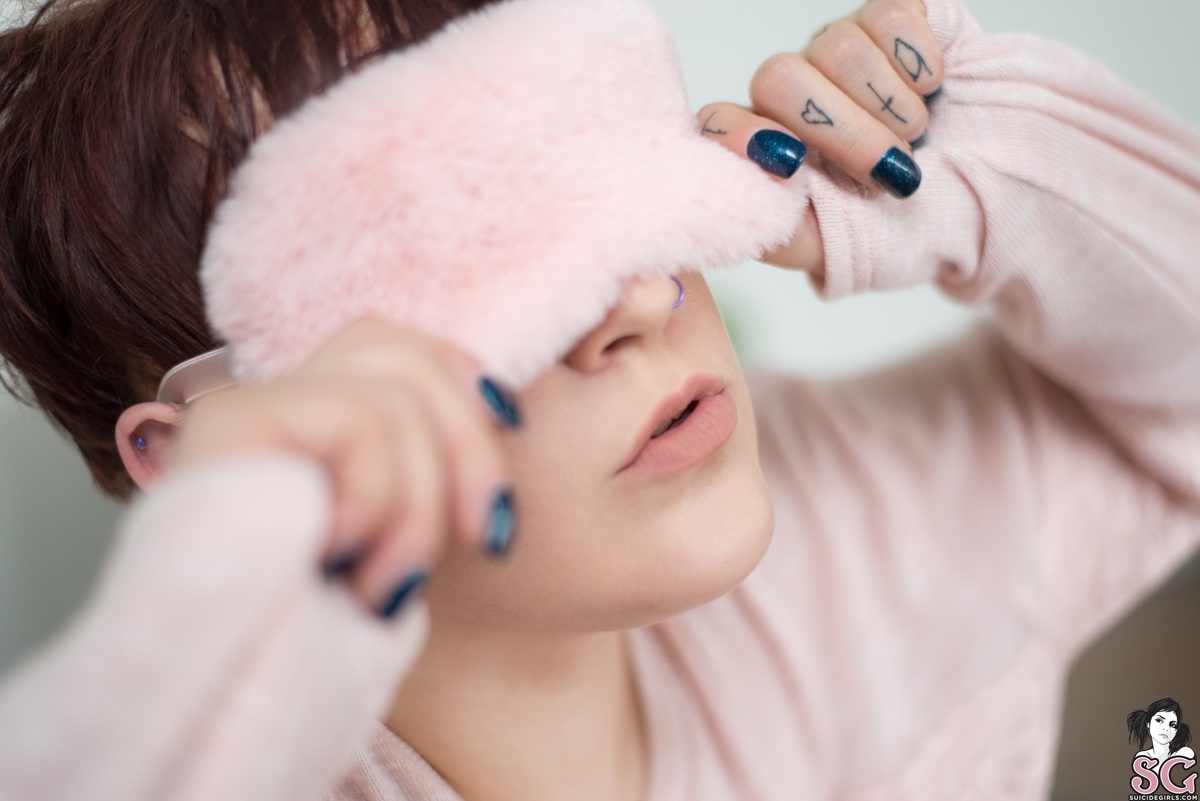 tata-oneshadeofpink-01.jpg