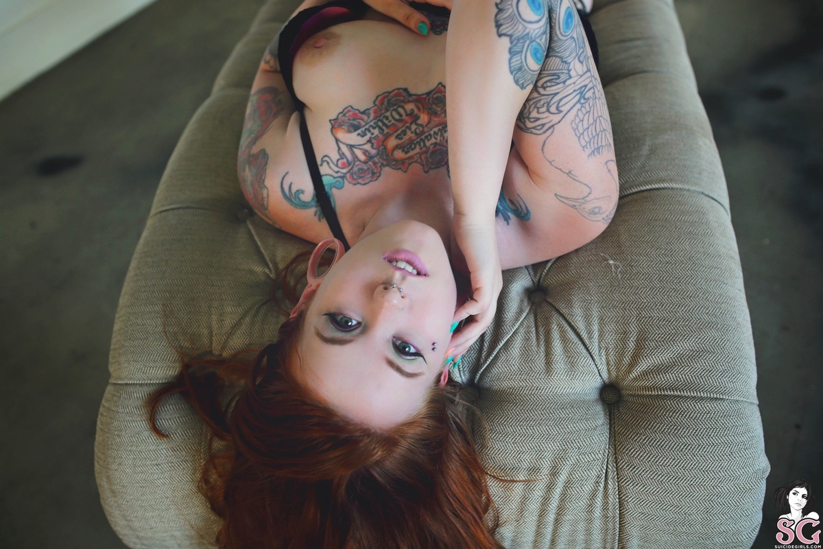 bruja-sweettooth-11.jpg