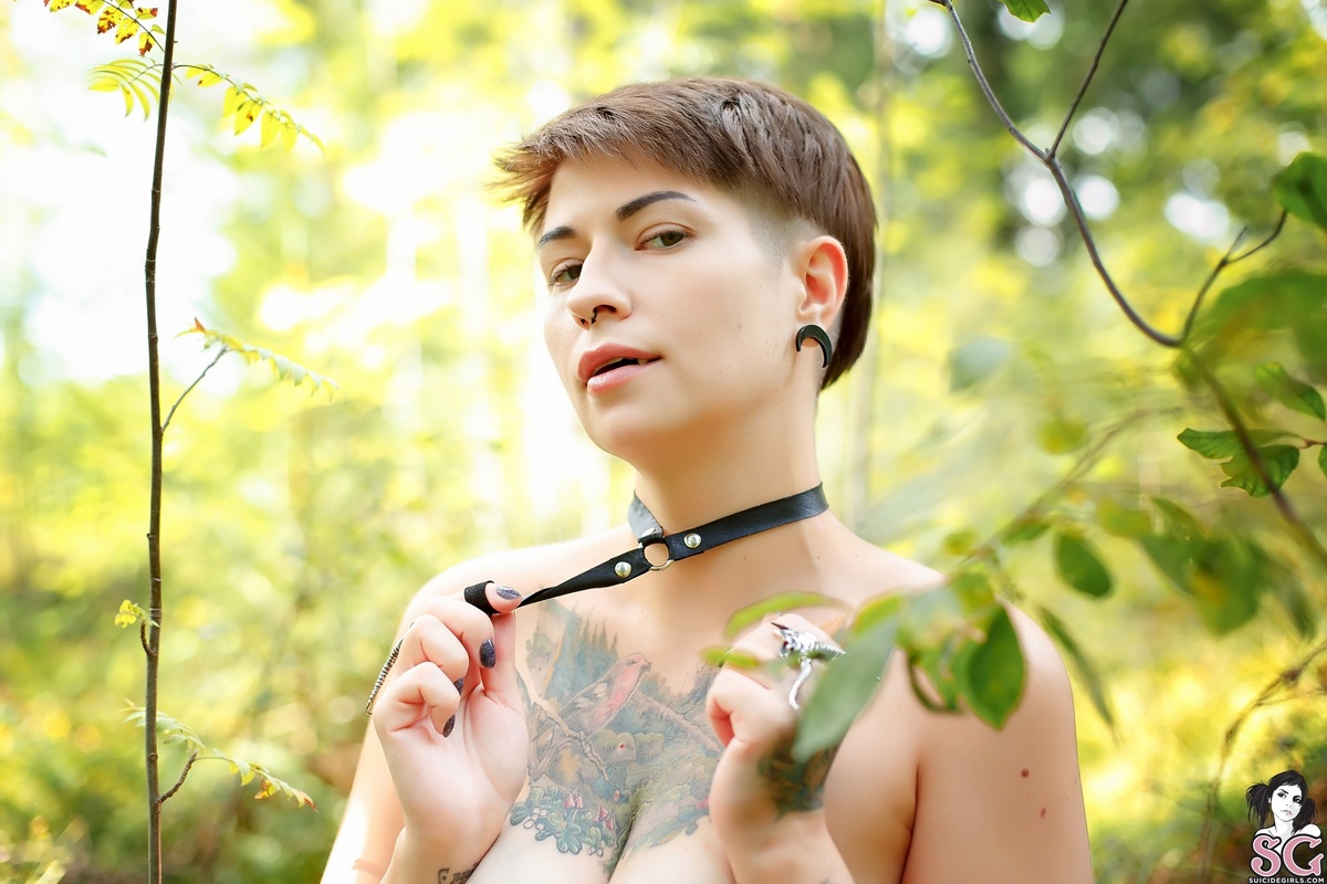 daniellenoire-nakedwitchcraft-13.jpg