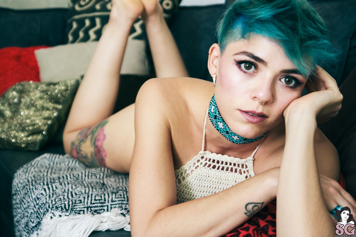 lyworld-betweenartanderoticism-13.jpg