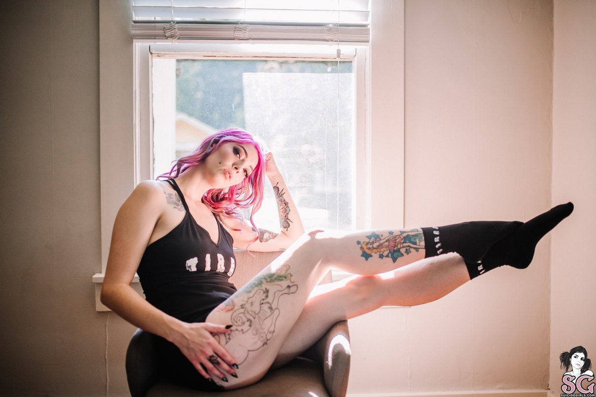 ghostleeb-verytiredgirl-13.jpg