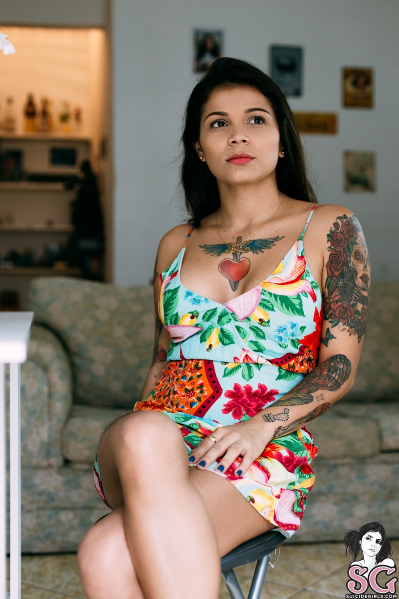 jeeh-thefirsttimeinflowers-03.jpg