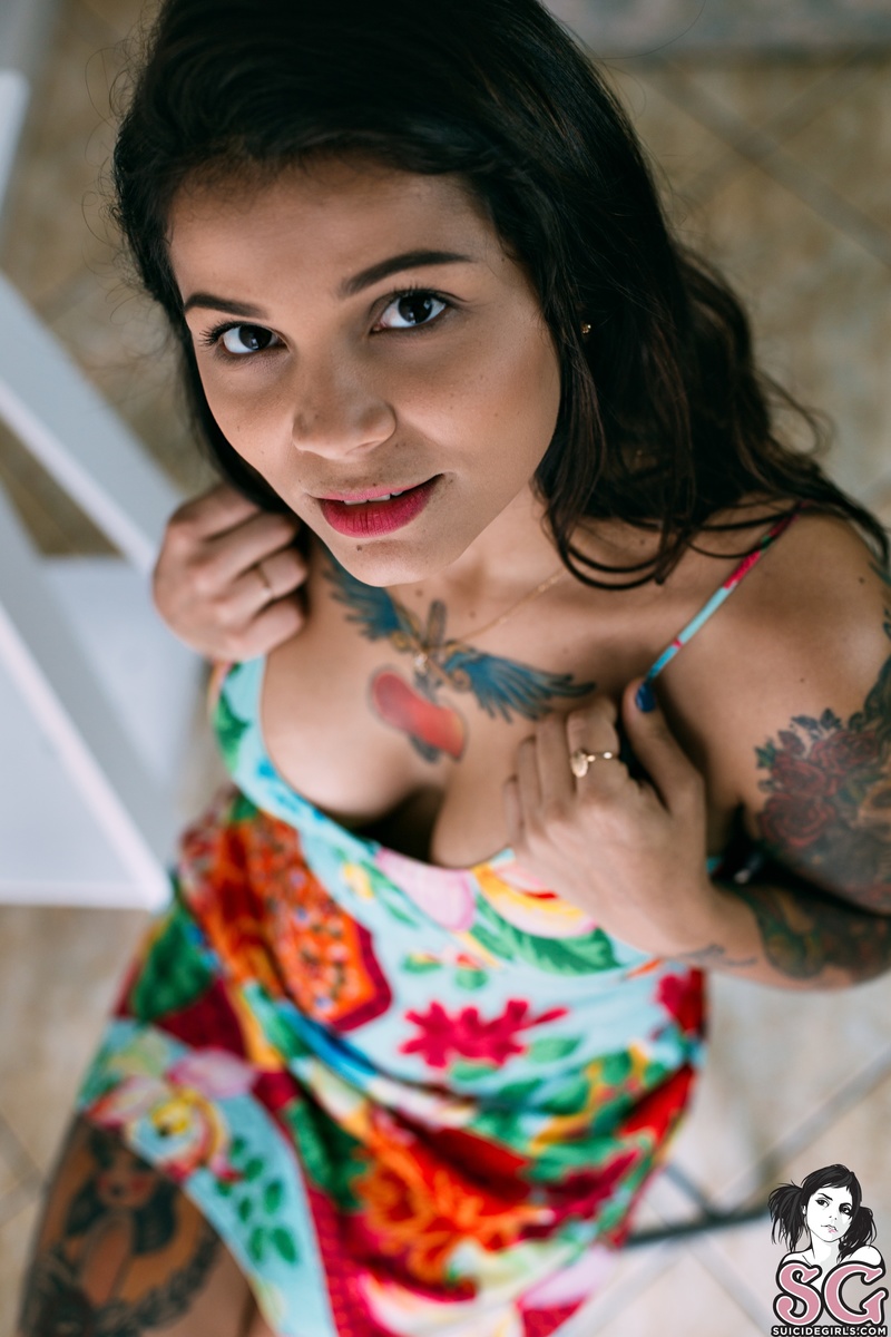 jeeh-thefirsttimeinflowers-05.jpg