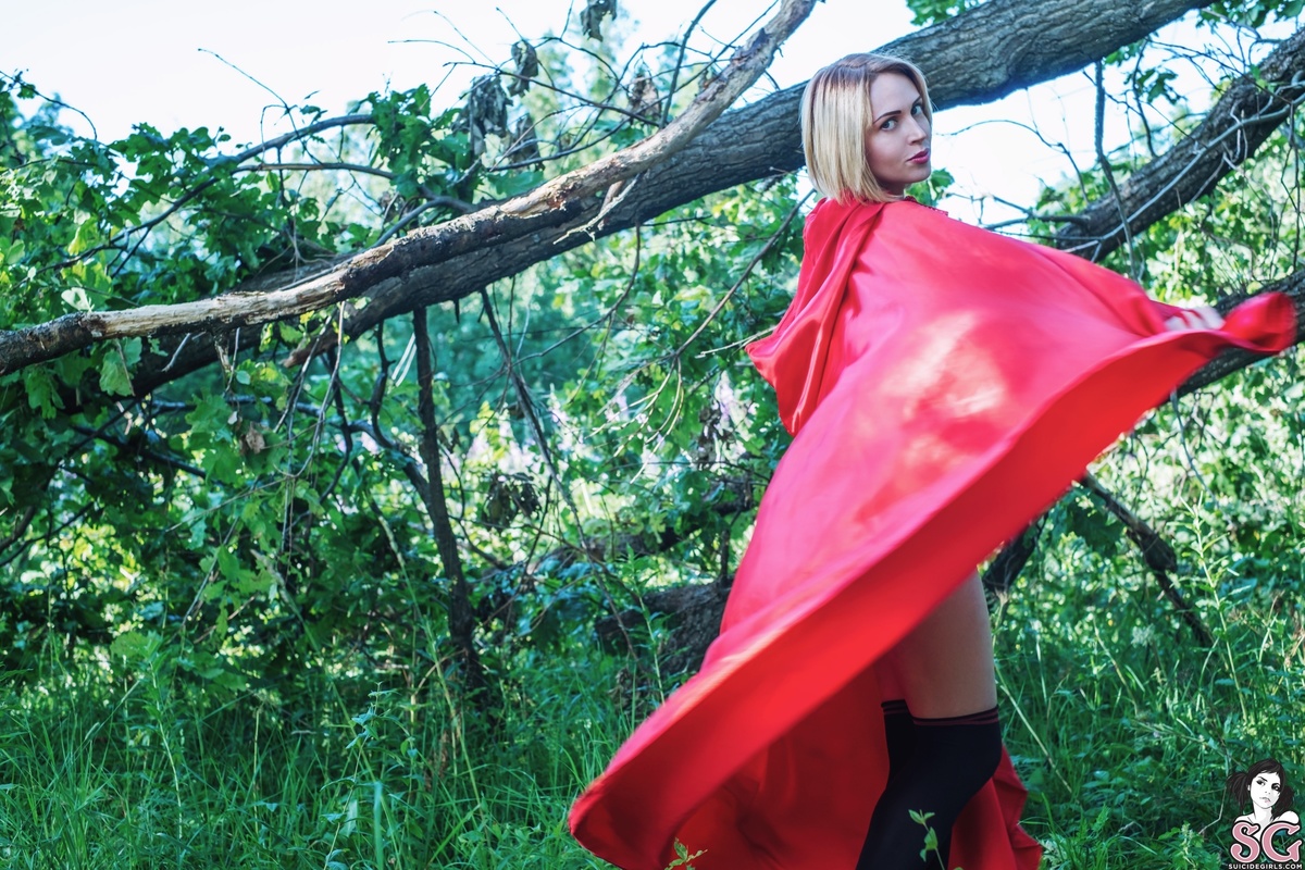 scarletjam-applesforredridinghood-31.jpg